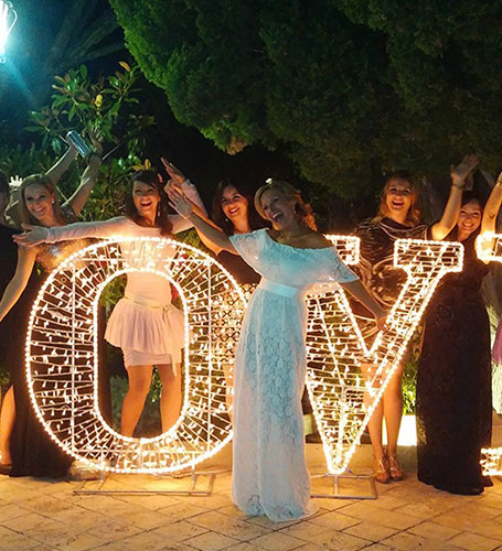 Cartle luminoso LOVE para decoración evento boda. Crazy Events